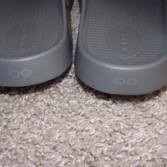 NWT-OOFOS OOahh Sport Flex Sandal - Slate - Picture 4 of 7